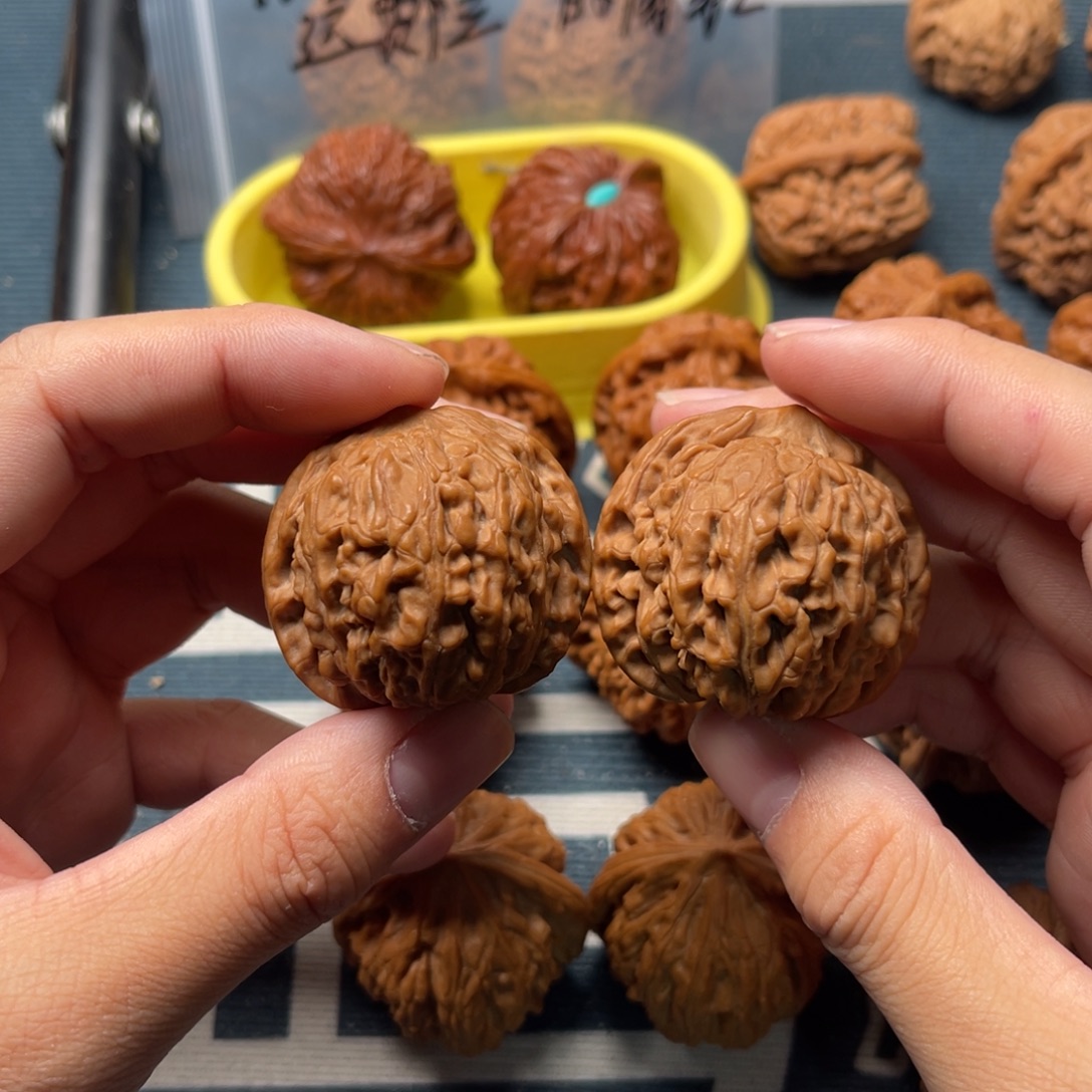 文玩核桃吊坠黑金刚40