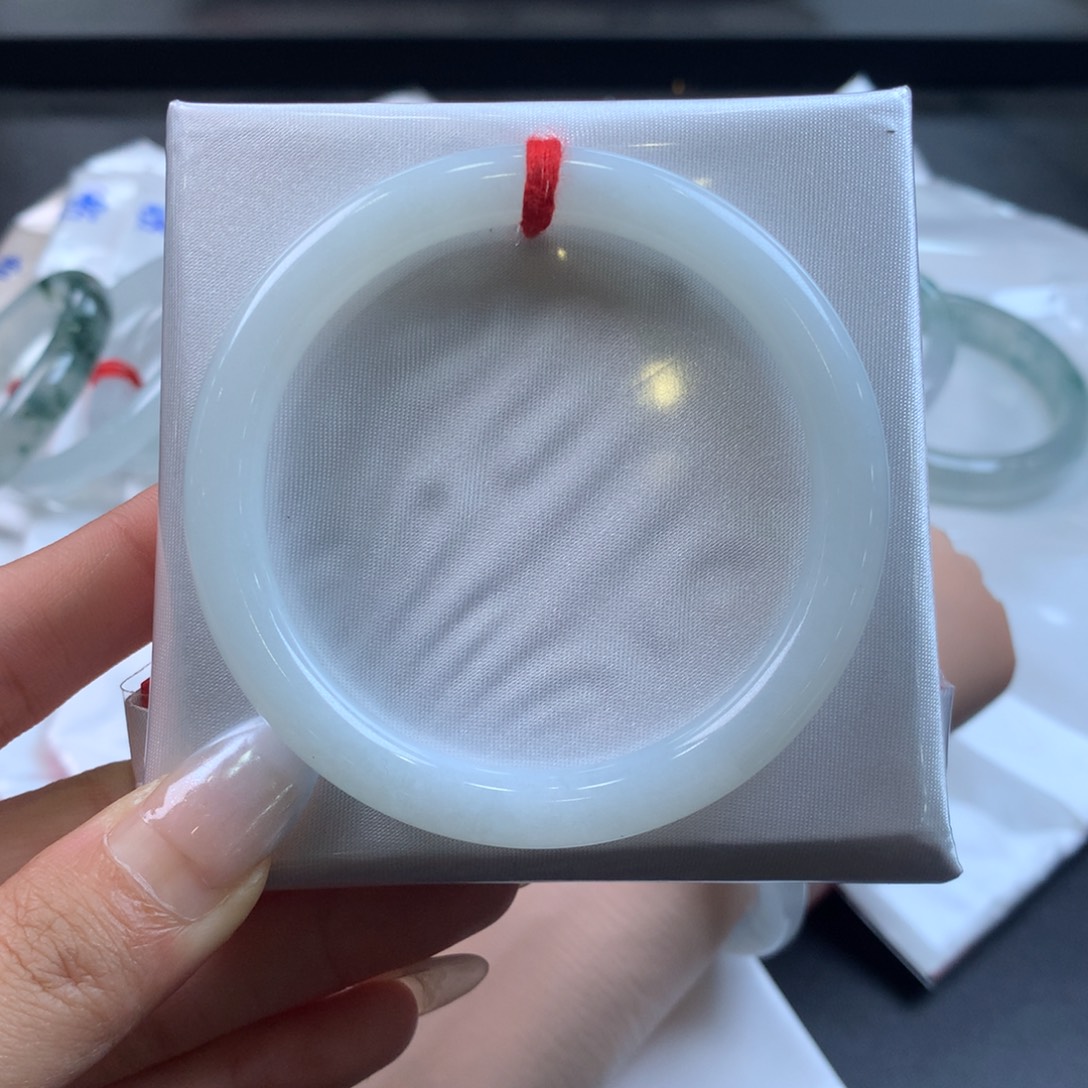 翡翠未镶嵌手镯55圈口