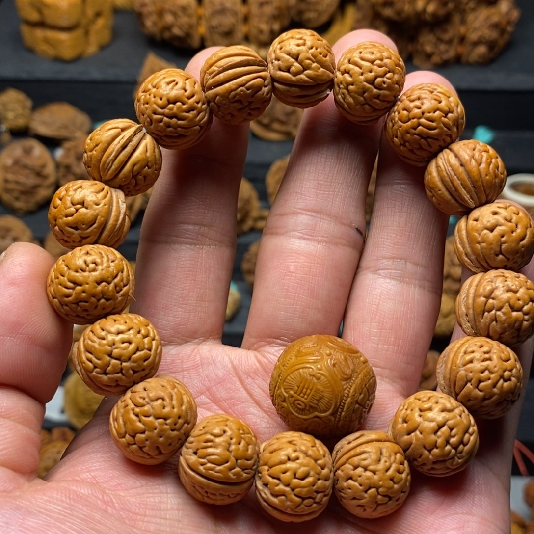 年***桃核手串核六字真言