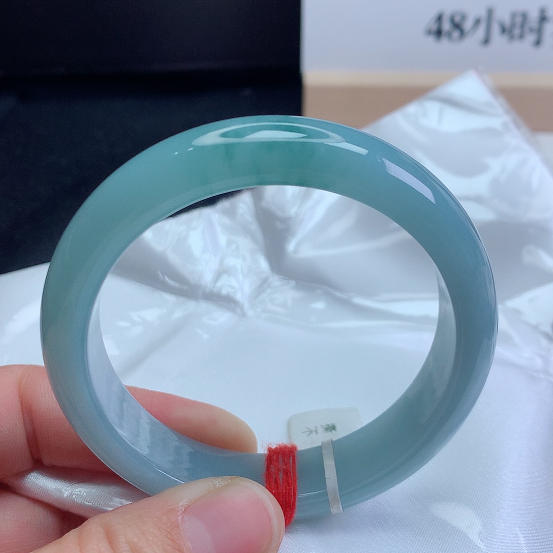 翡翠手镯未镶嵌59圈口