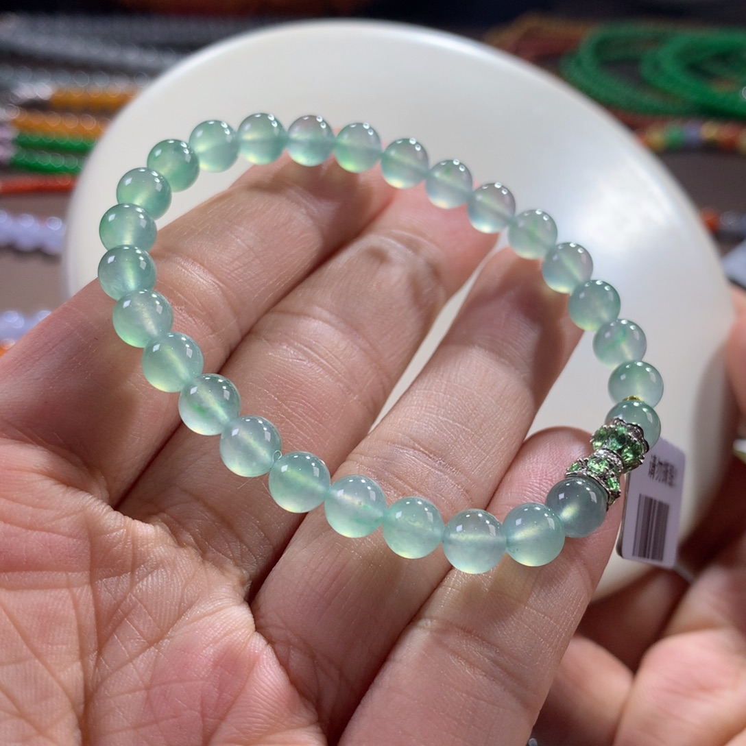 翡翠未镶嵌手链推荐！木那高冰小清新甜绿飘金丝阳手串 卡