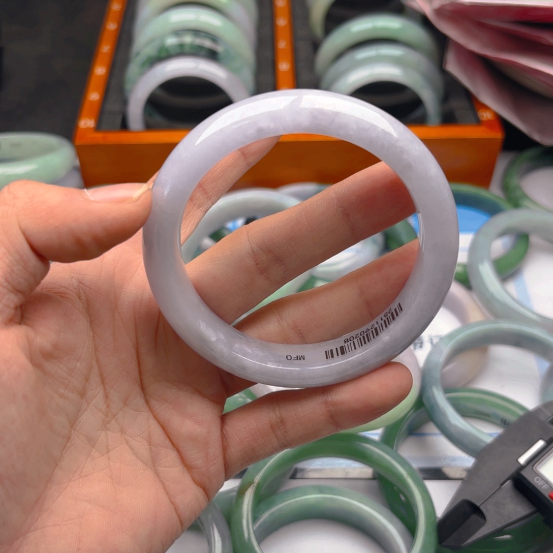 翡翠未镶嵌手镯6061x6. 86