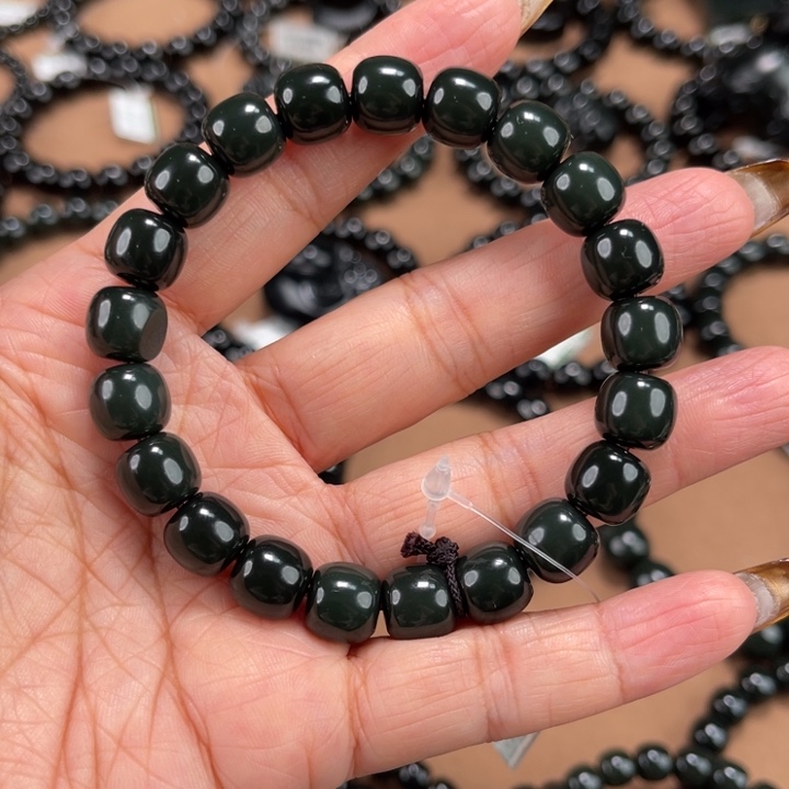 猫***我和田玉未镶嵌手链10