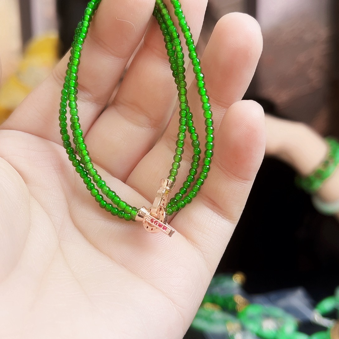 翡翠未镶嵌颈饰项链