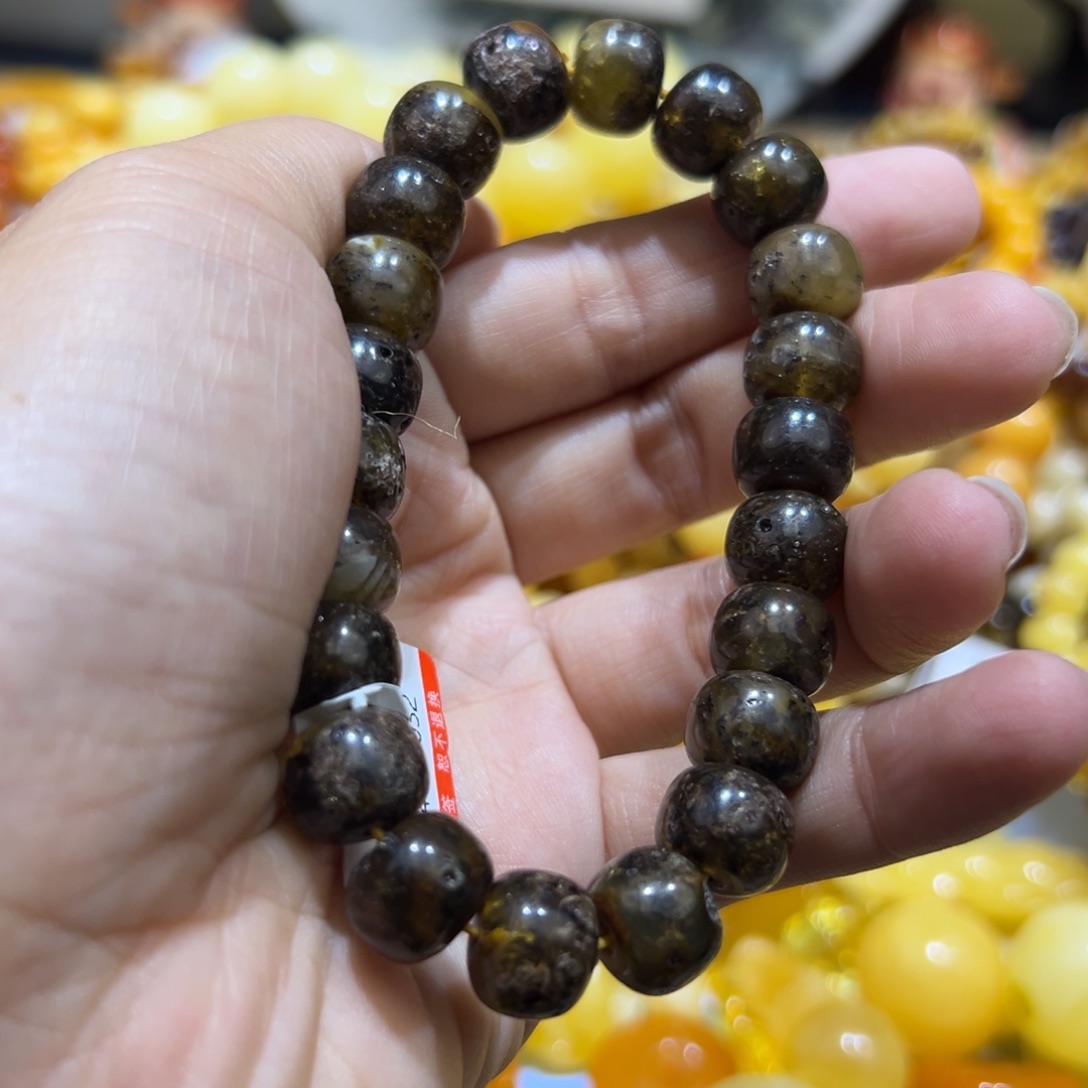 琥珀珠宝奇石未镶嵌