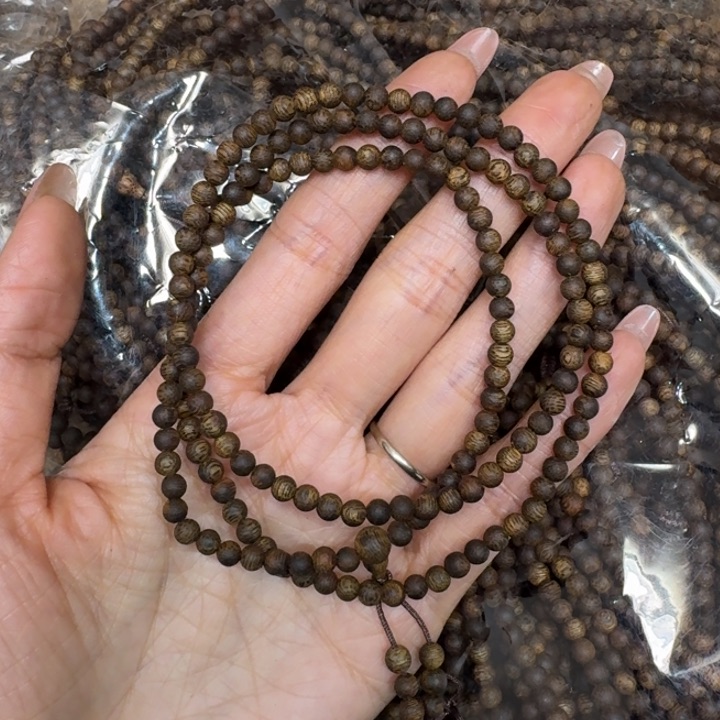 沉香手串白棋沉浮一条