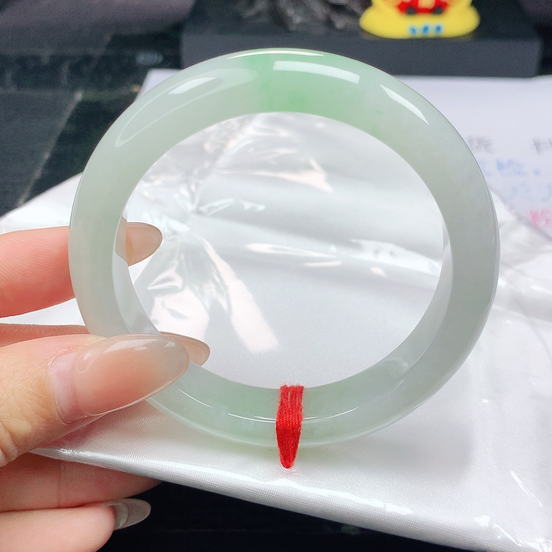 未镶嵌手镯翡翠正
