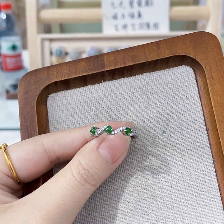 翡翠未镶嵌颈饰天然翡翠Ａ货