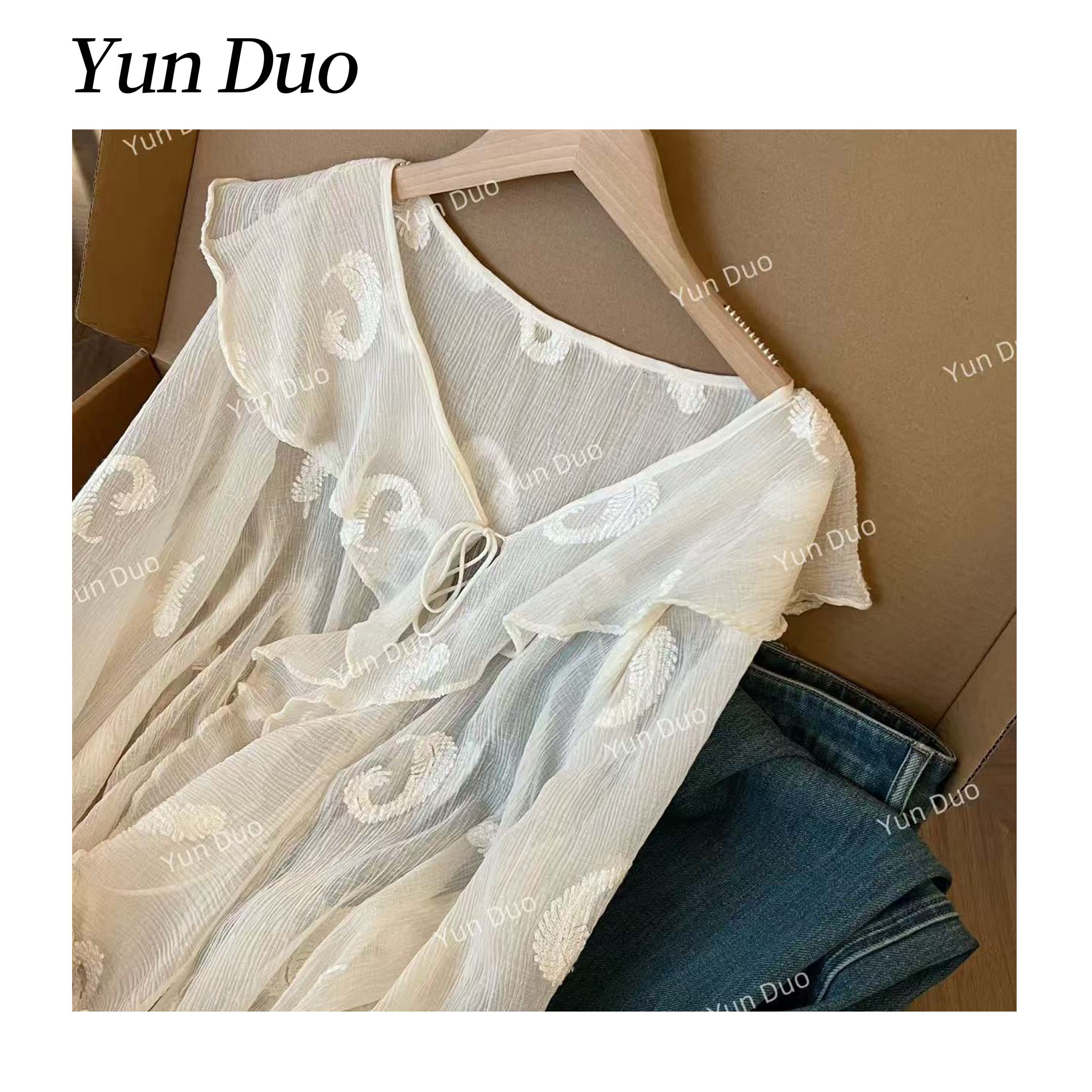 云朵定制【甜月亮】白M荷叶边喇叭袖羽毛刺绣系带衬衣LC14