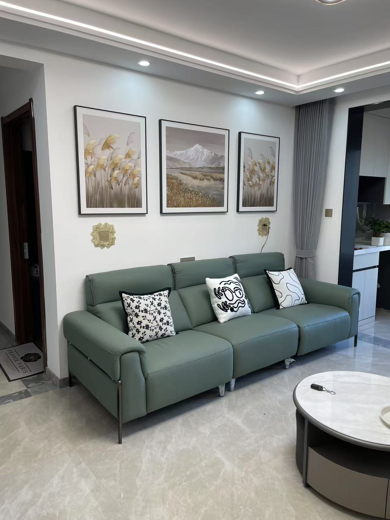 沙发背景画微雕烫金挂画。适用2.5米到3.8米的沙发客厅，直接拍