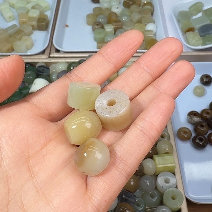 小***e和田玉（糖玉）未镶嵌颈饰拍4