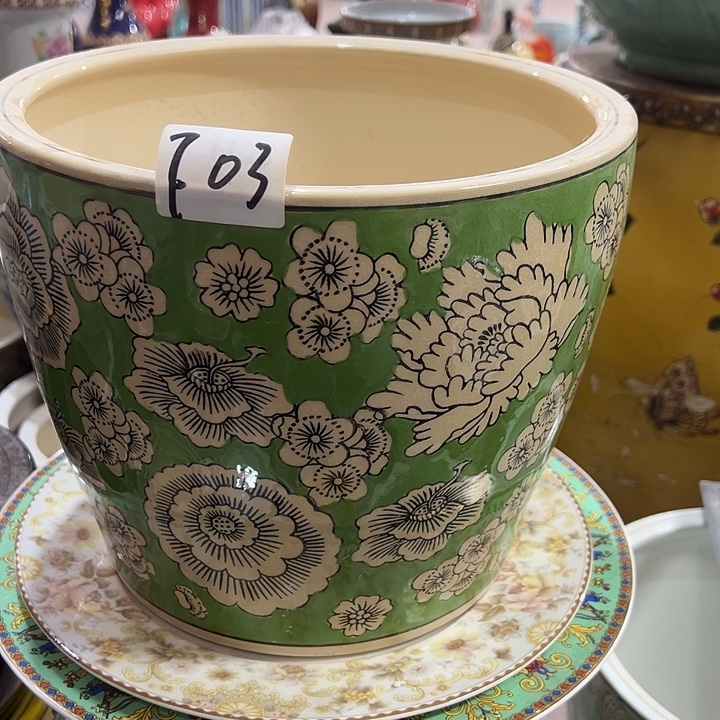 瓷片瑕。。。。。。。。。。。。。。