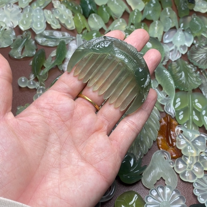 蛇纹石玉合金颈饰