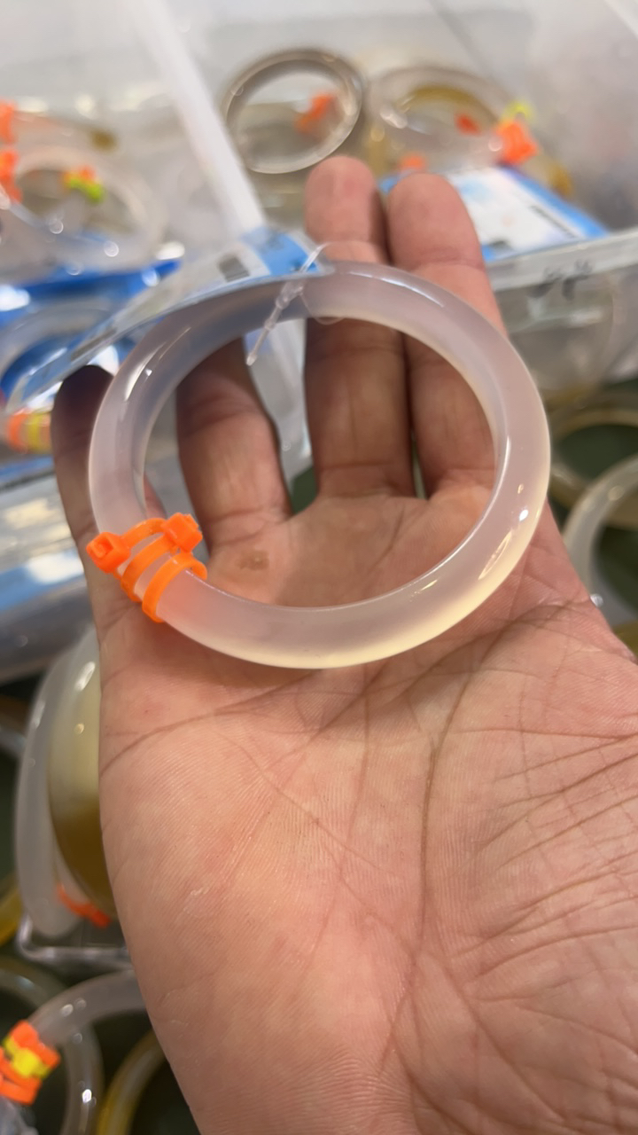 天然玛瑙手镯马料玉髓