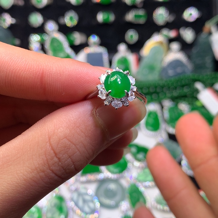 【闪购商品】翡翠颈饰银S925镶嵌蛋面戒指