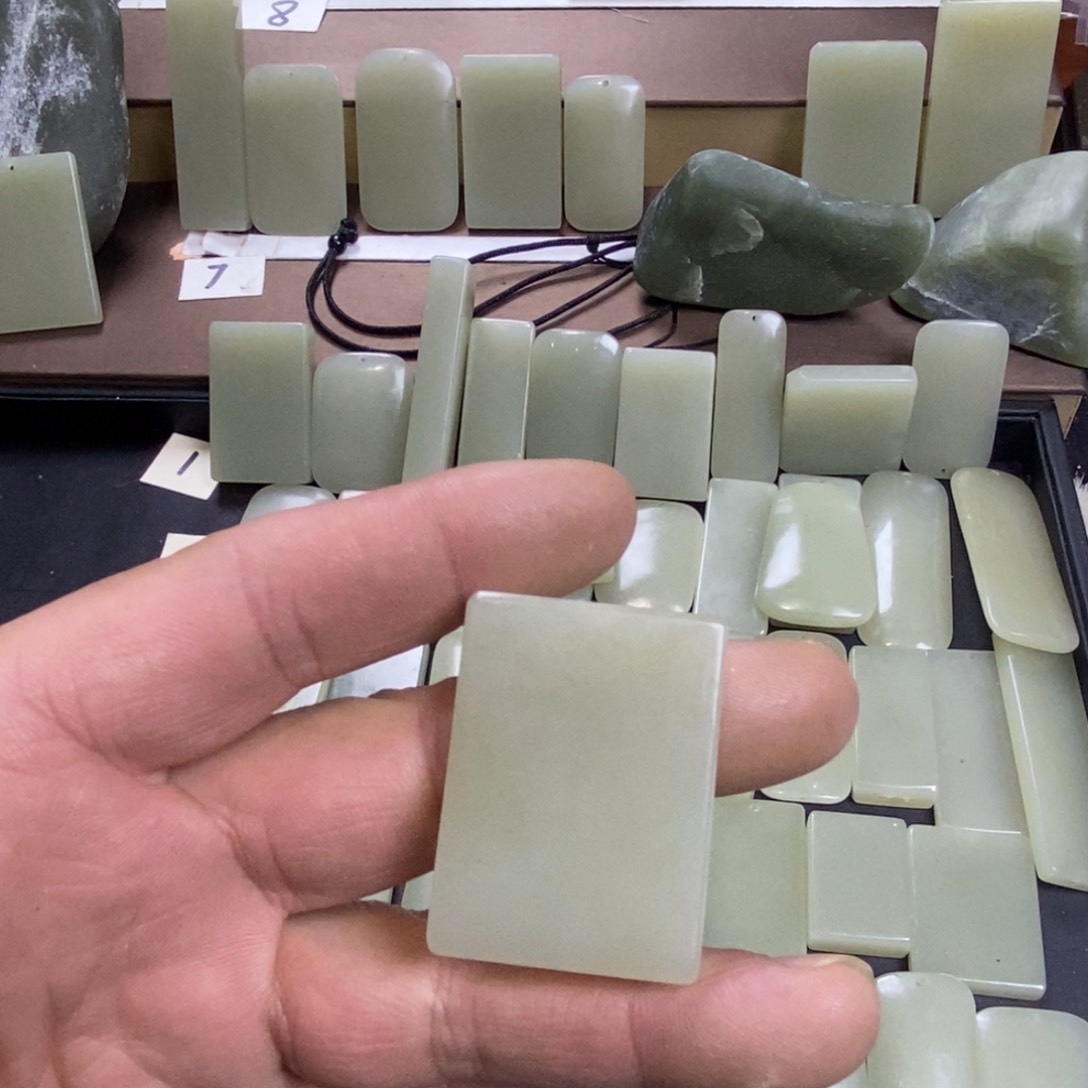 颈饰未镶嵌和田玉好****?45