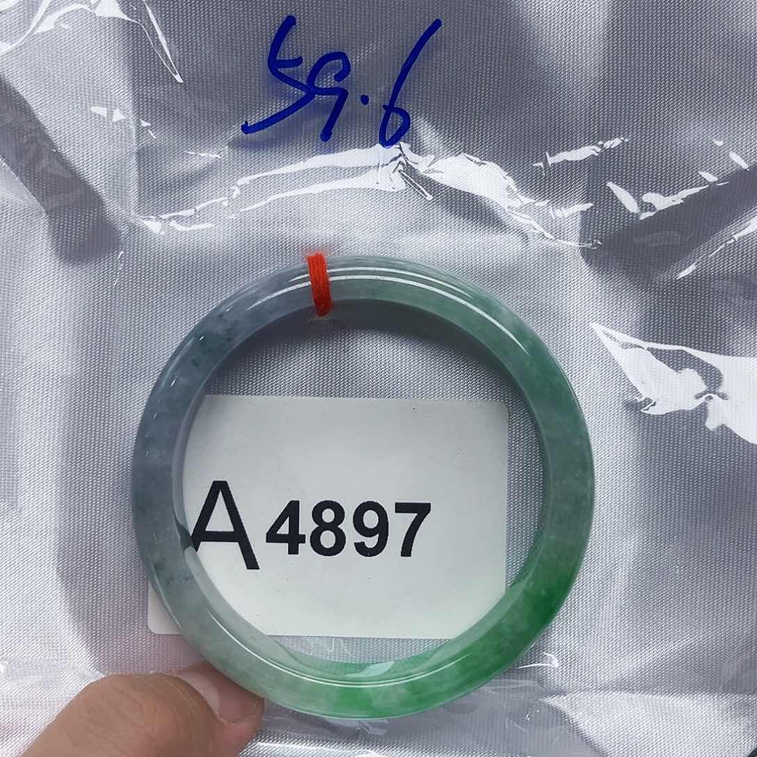 翡翠手镯未镶嵌默认微瑕