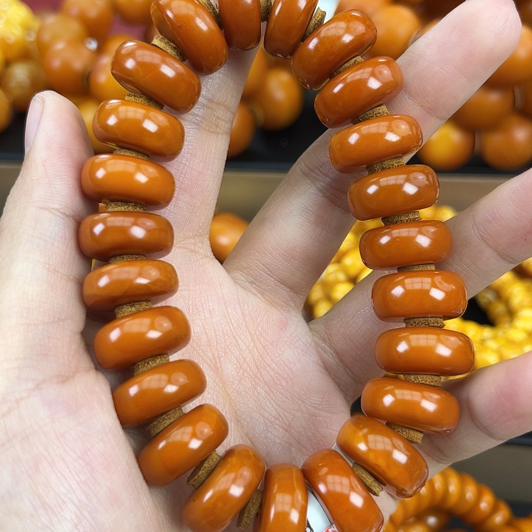 琥珀颈饰未镶嵌蜜蜡