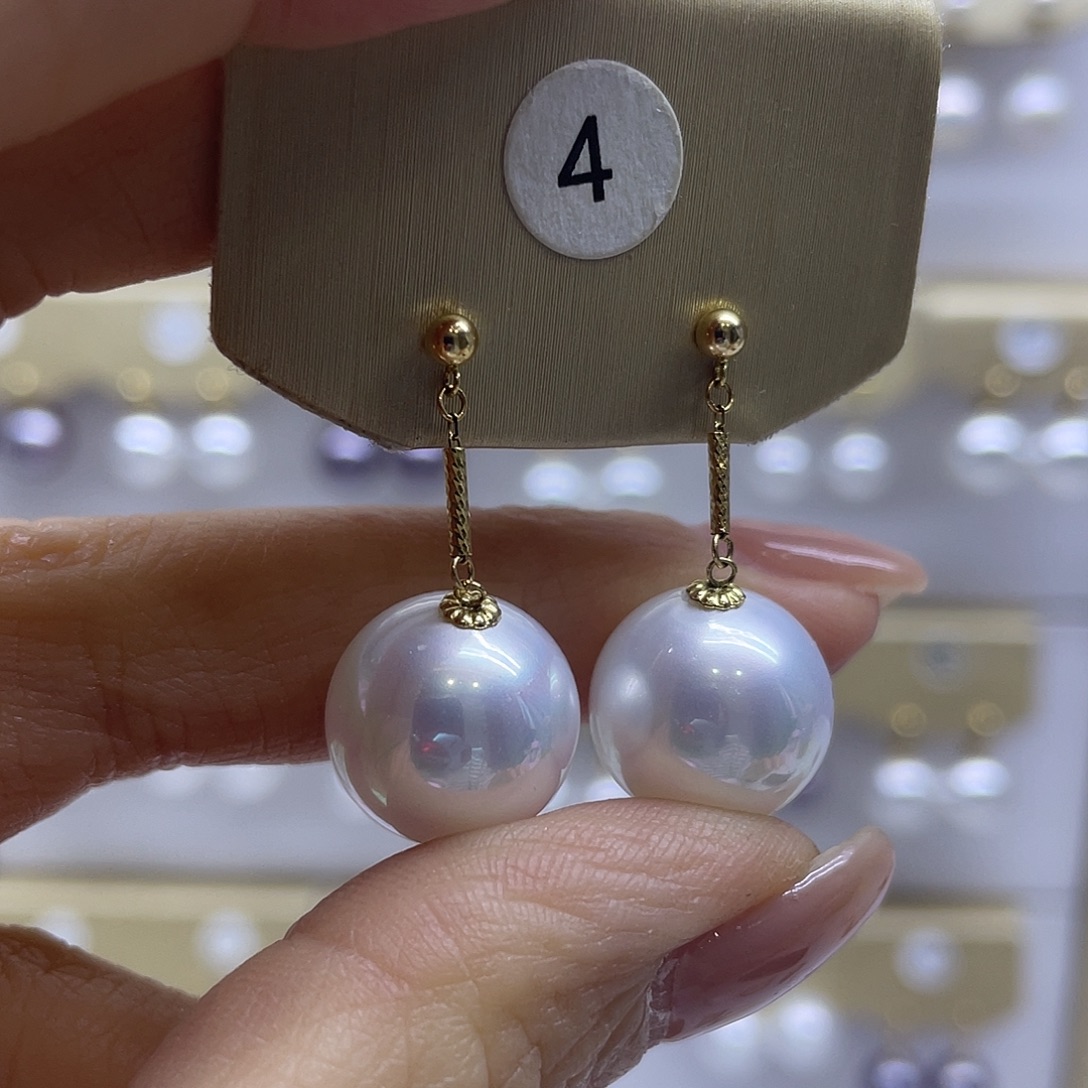 18K金镶嵌淡水珍珠耳饰