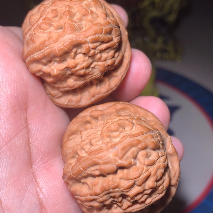 吊坠文玩核桃山地红皮球白42