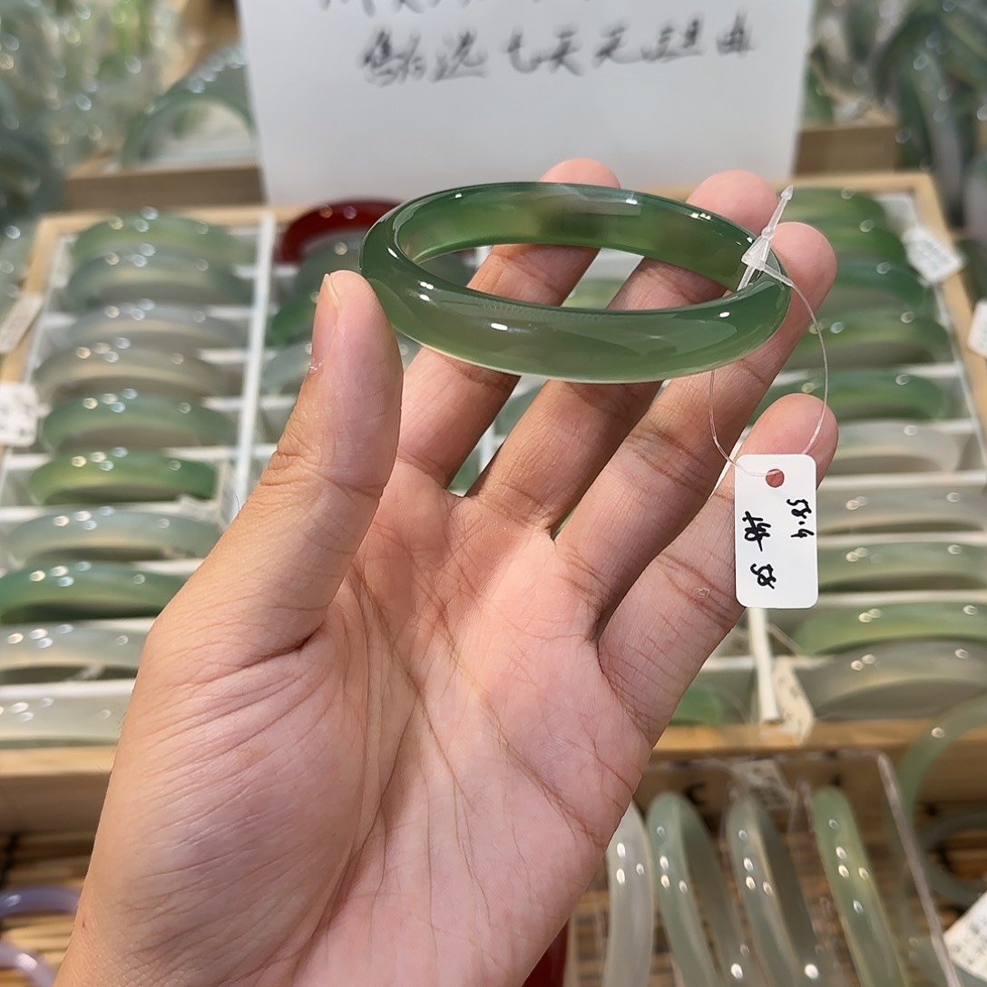 玛瑙/玉髓未镶嵌手镯圈口58.4