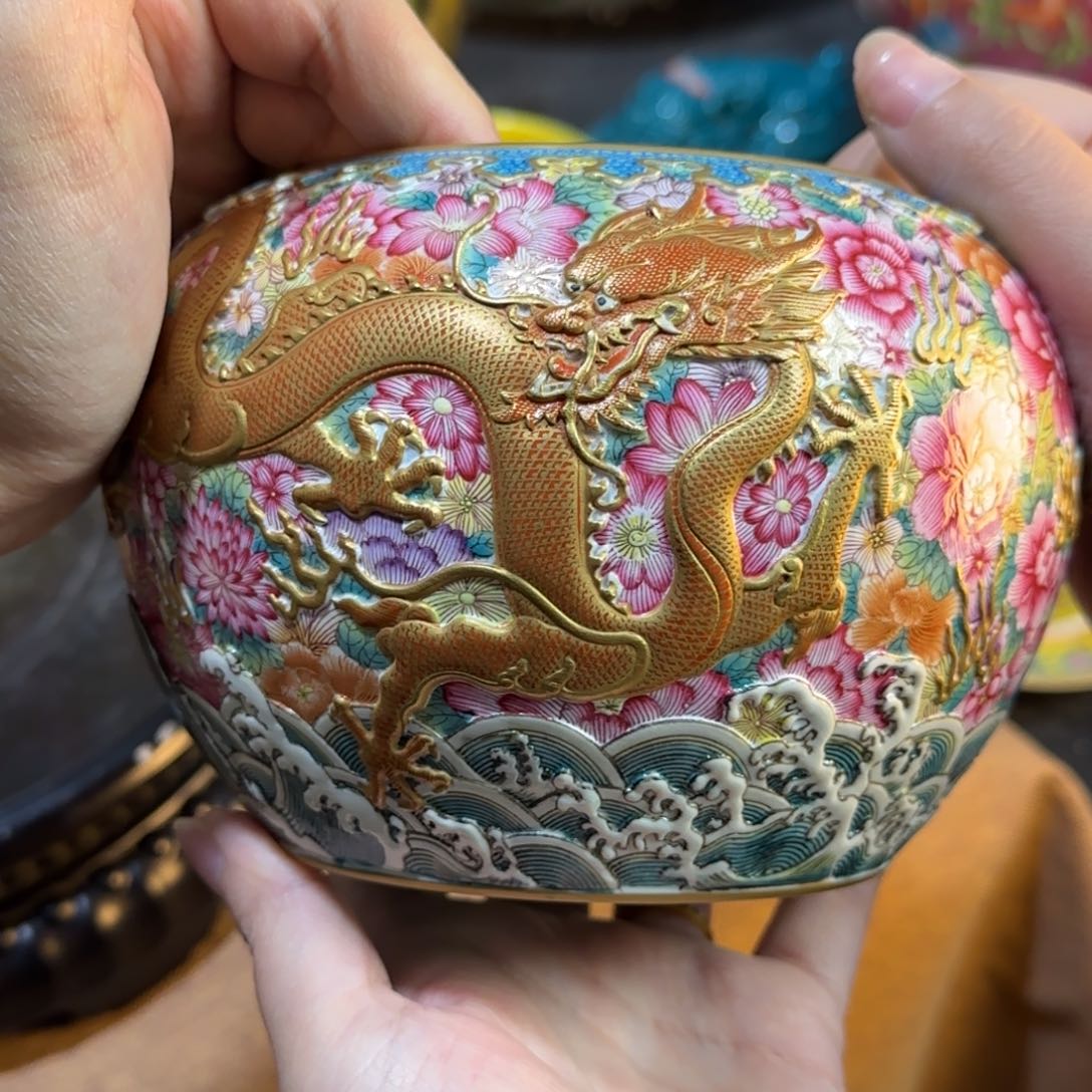 杯s****1陶瓷精品展示中心