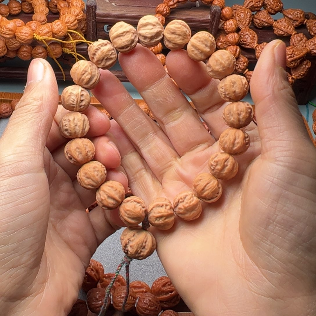 文玩核桃手串16方肚粗筋白茬