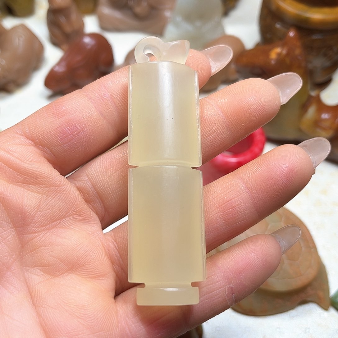 白玉菩提吊坠白玉菩提吊坠