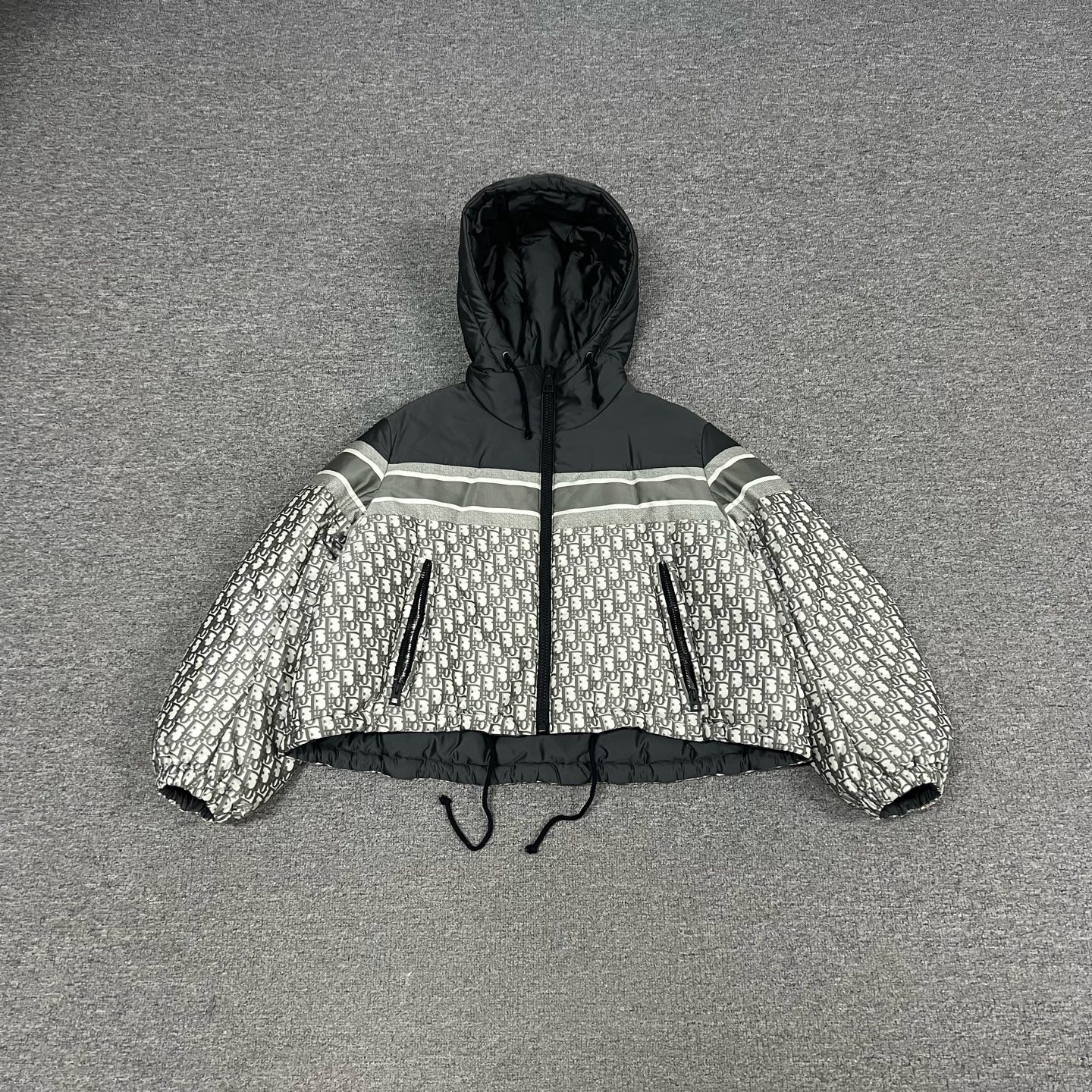 99新 DIOR/迪奥 Dior 迪奥 满印老花 双面穿 短款棉服 S码 99新