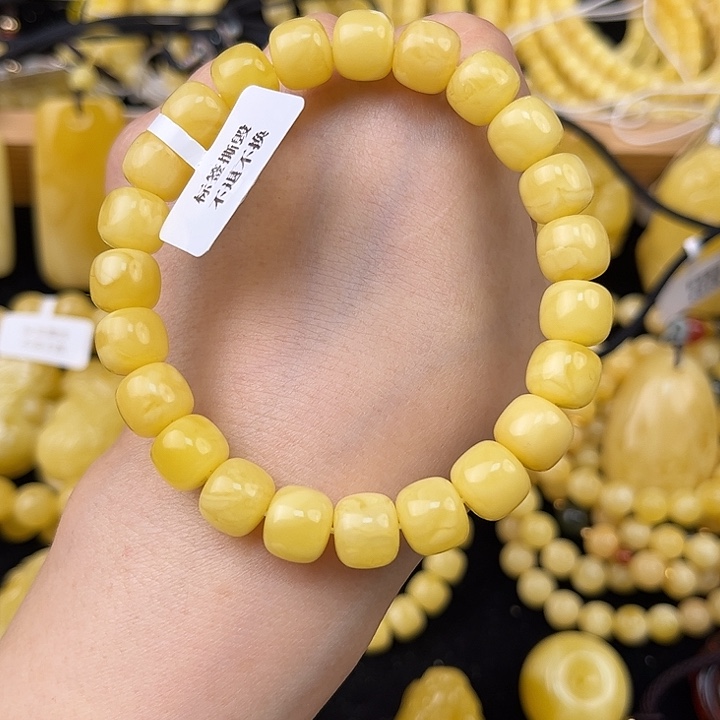 琥珀未镶嵌颈饰琥珀