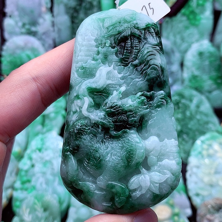 翡翠吊坠(不含链)未镶嵌