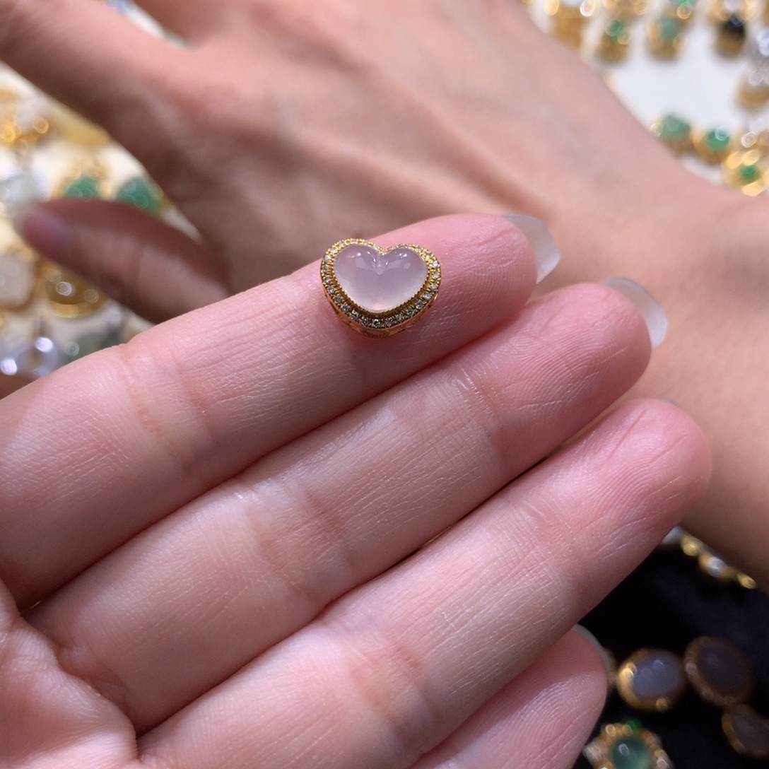 F***i翡翠18K金镶嵌颈饰翡翠