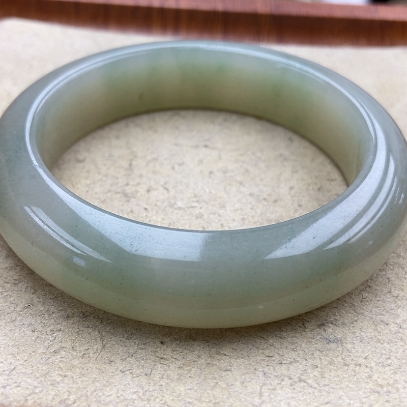 【闪购商品】石英质玉手镯56未镶嵌暴****”