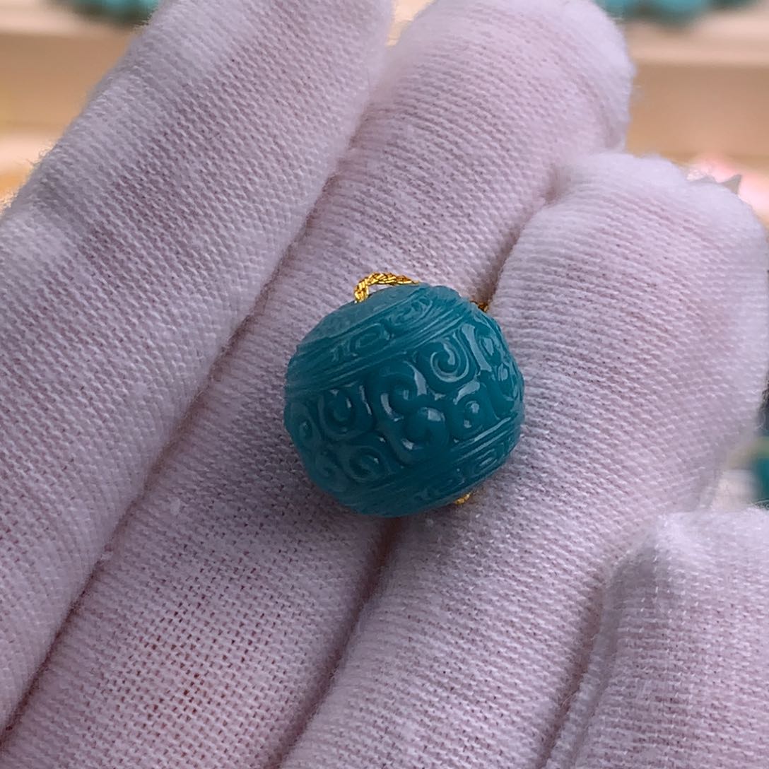 绿松石珠宝奇石未镶嵌天*?
