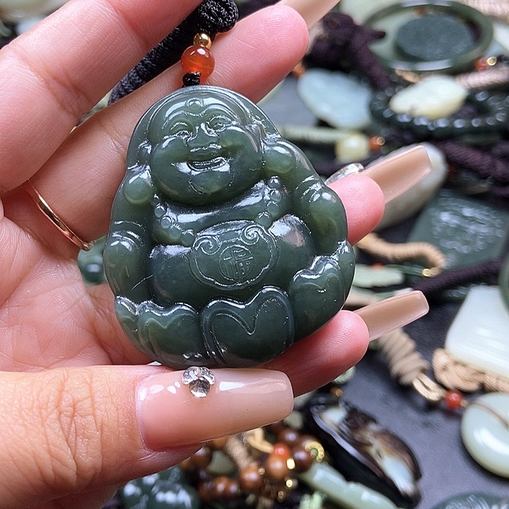 和田玉颈饰未镶嵌