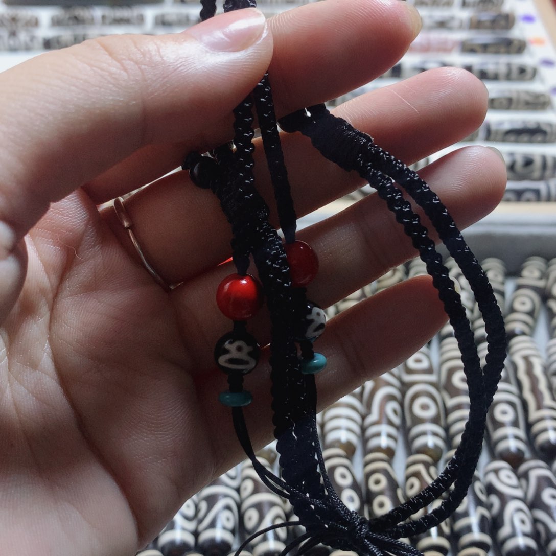 未镶嵌颈饰玛瑙/玉髓?***_