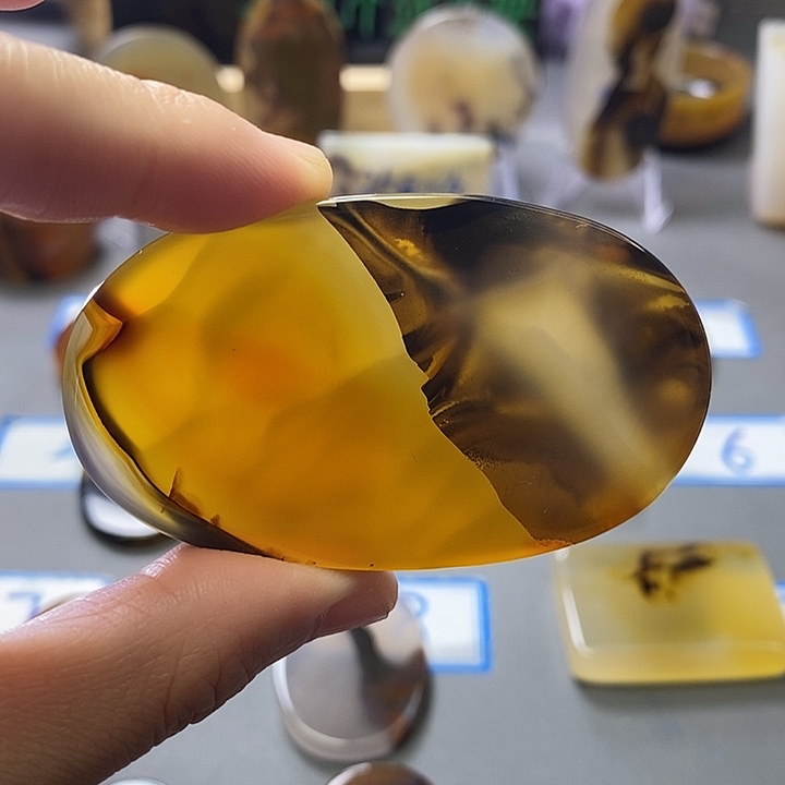 玛瑙/玉髓未镶嵌珠宝半成品147