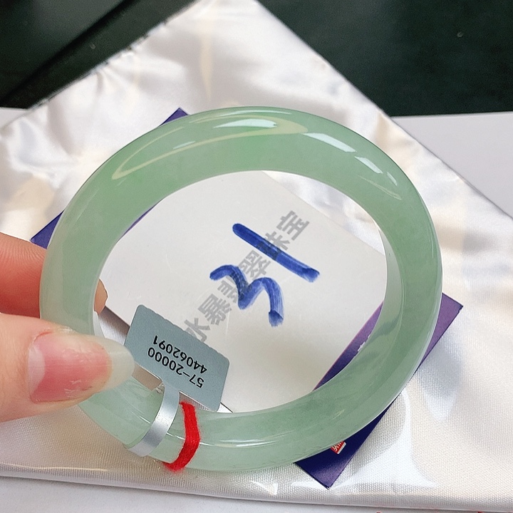 翡翠手镯未镶嵌缅甸天然a货翡翠