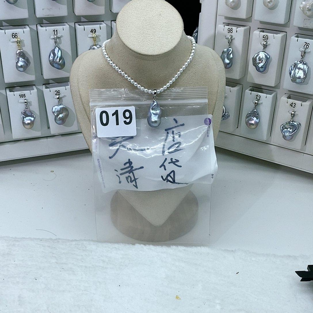 淡水珍珠颈饰合金