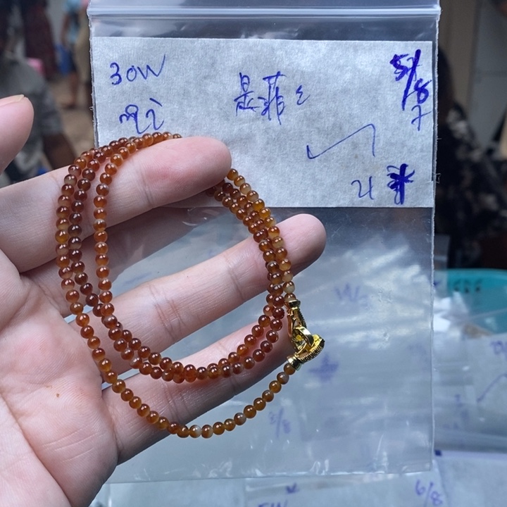 是****定制翡翠未镶嵌珠子