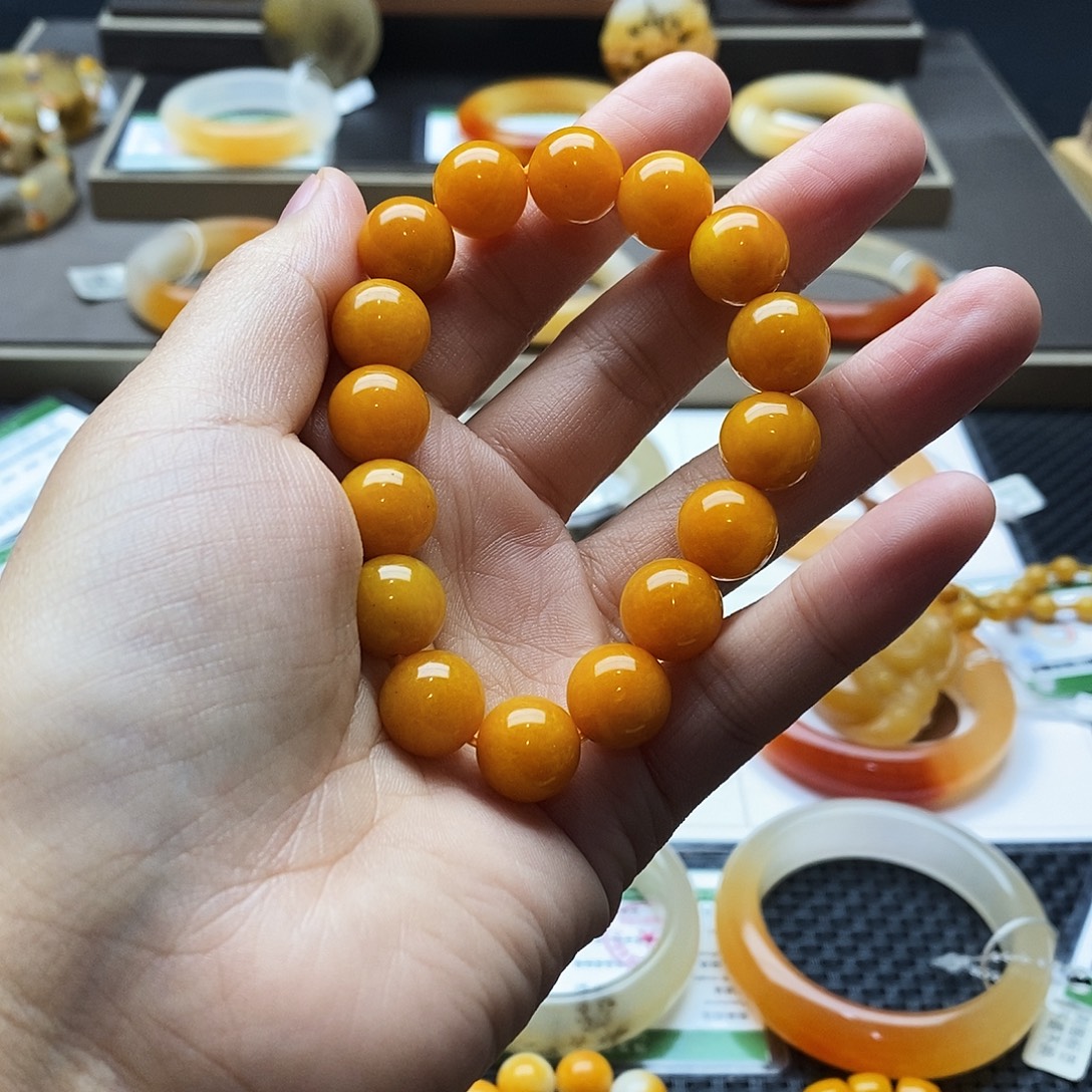 石英质玉（黄龙玉）未镶嵌手镯