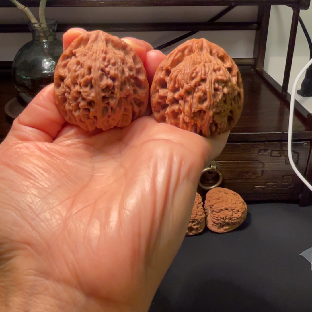 J***M桃核吊坠拉丝纹三角