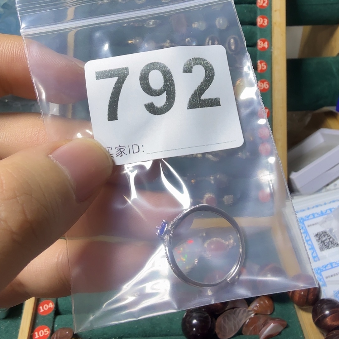 鱼****银S925镶嵌戒指坦桑石