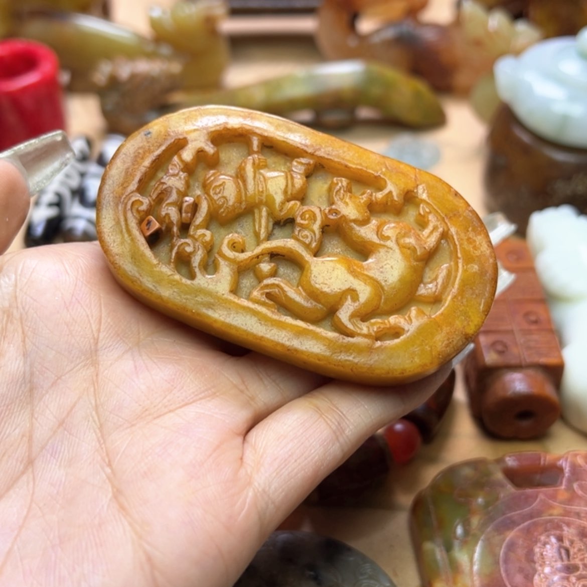 【闪购商品】蛇纹石玉颈饰未镶嵌皮带