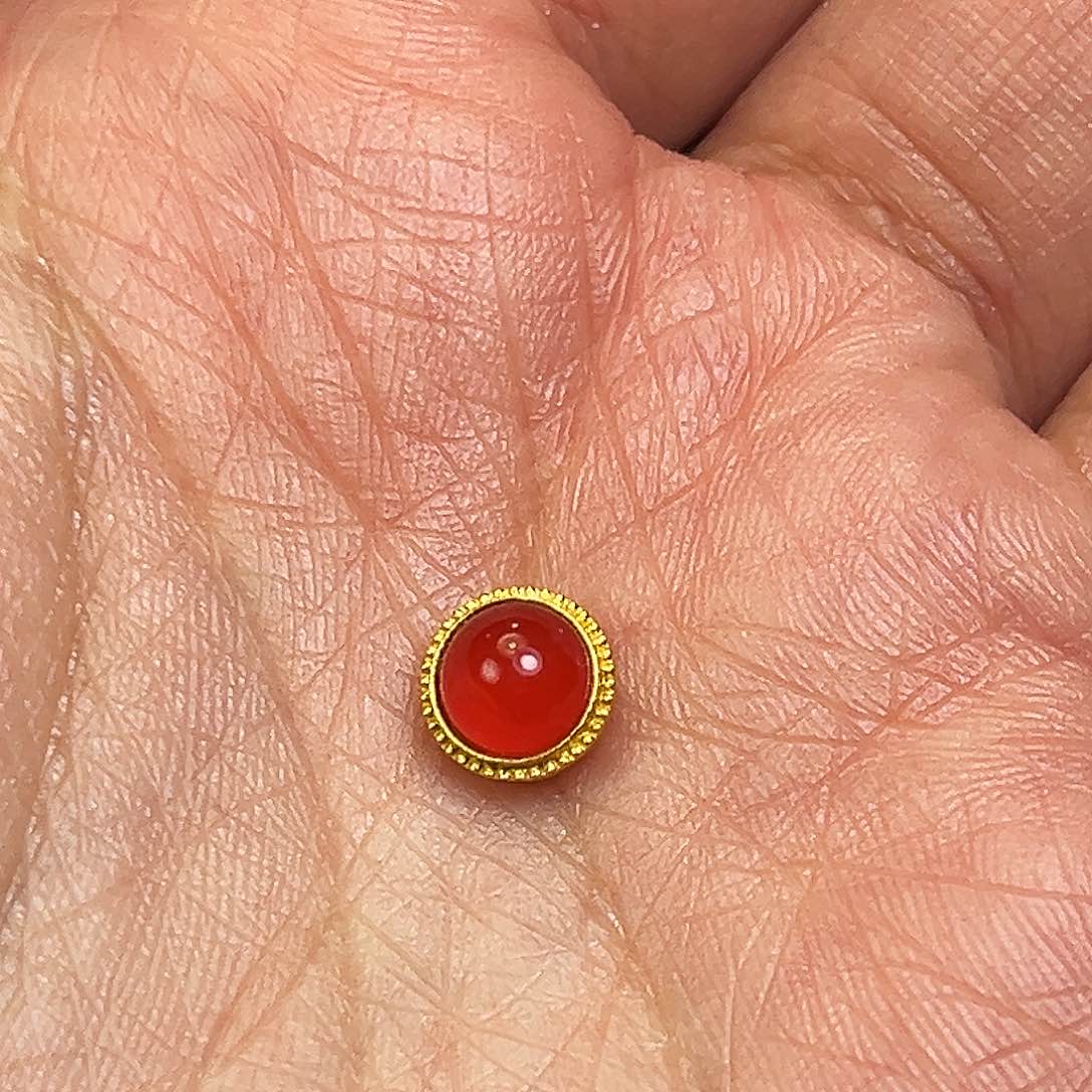 南红玛瑙原矿冰红配饰18K金镶嵌