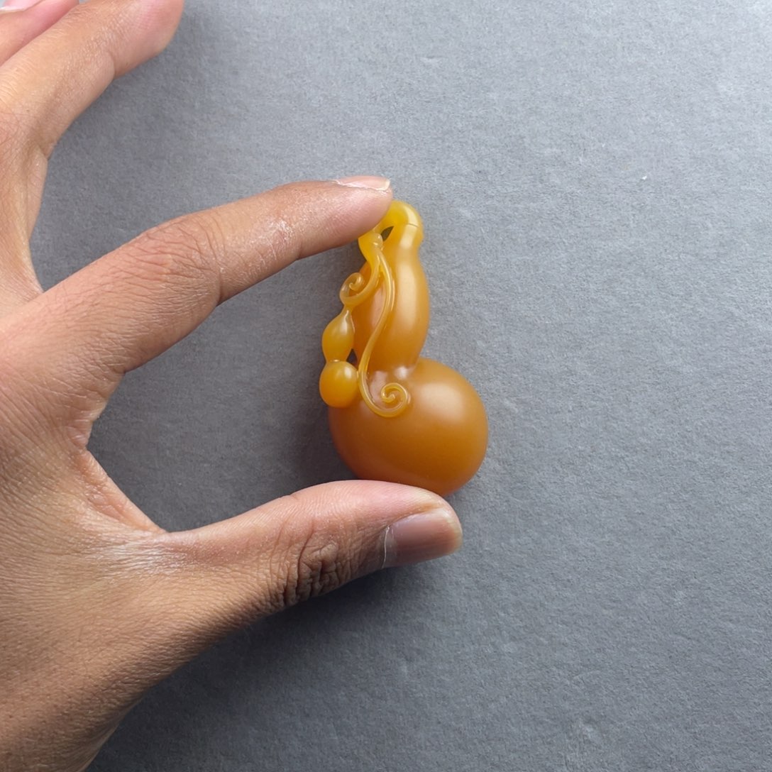 用***7石英质玉（缅黄）未镶嵌吊坠(赠链)