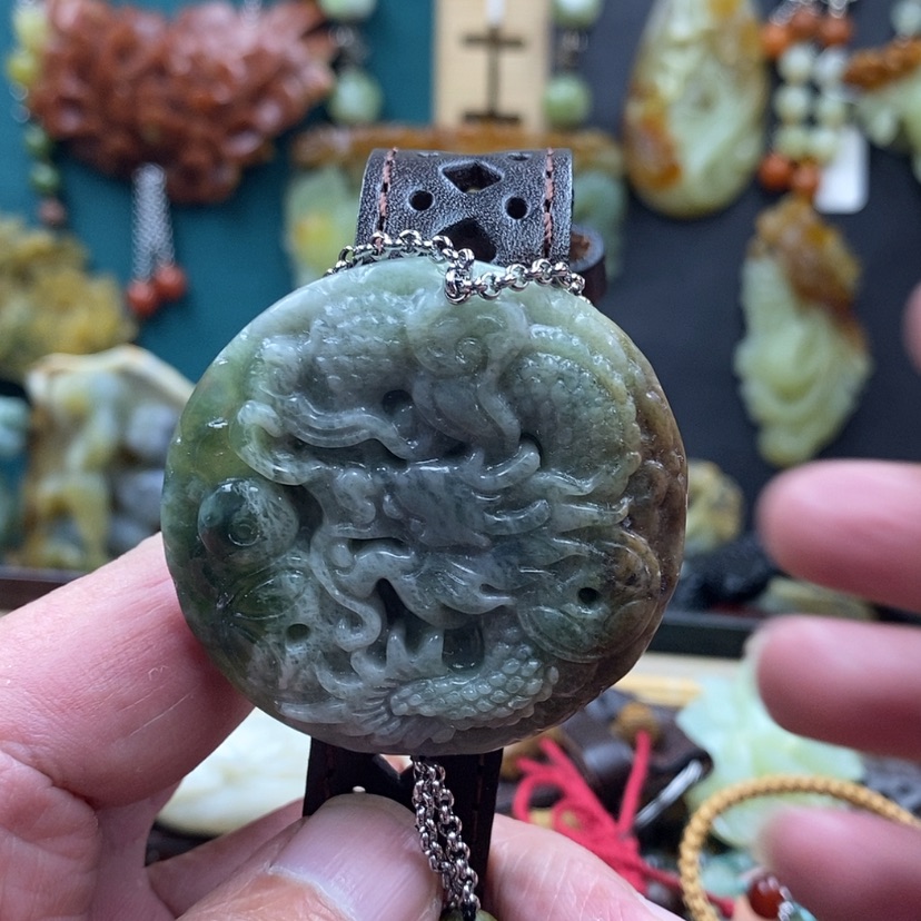 【闪购商品】蛇纹石玉手牌未镶嵌