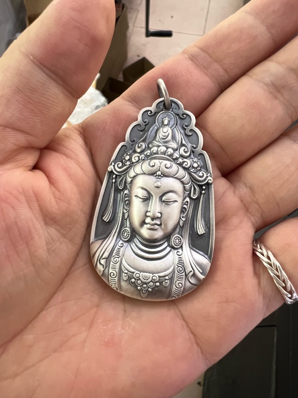 吊坠足银 9999纯银观音吊坠，精美雕刻工艺！正面观音头像栩栩如生 