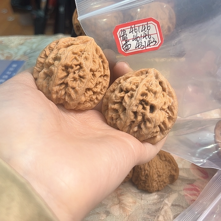 文玩核桃把件非嫁接大粗筋