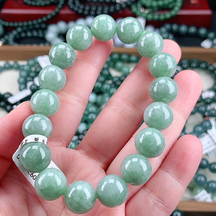 翡翠未镶嵌毛衣链